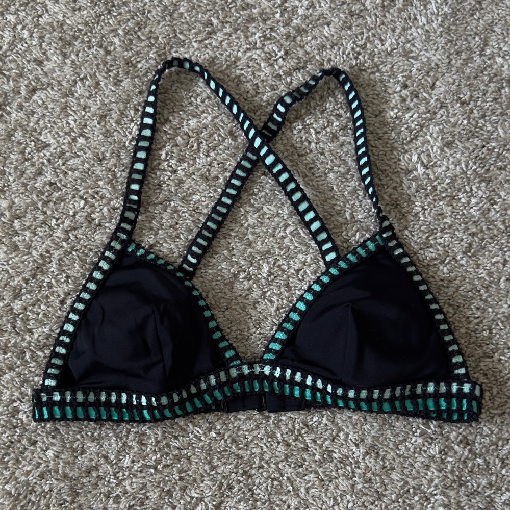 Victoria’s Secret Crochet Triangle black green bikini Swim Top size Small